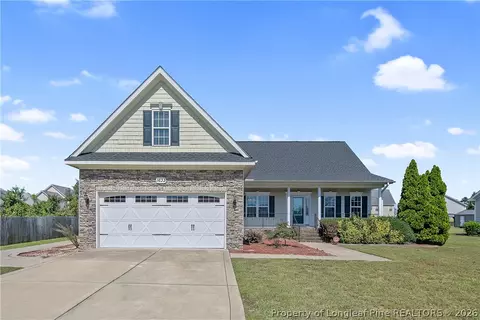 1633 Holloman Dr, Fayetteville, NC 28312