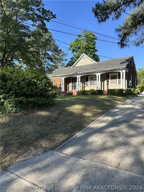 2505 N Edgewater Dr, Fayetteville, NC 28303