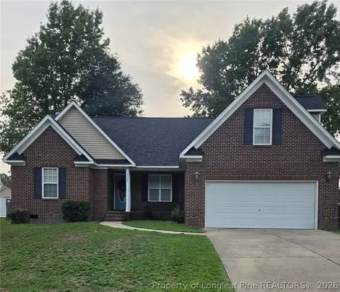 4242 Pete Warner Ct, Hope Mills, NC 28348