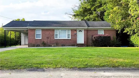 4901 Cottonwood Dr, Fayetteville, NC 28304
