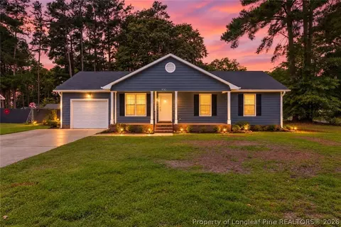900 Hollydale Ln, Fayetteville, NC 28314