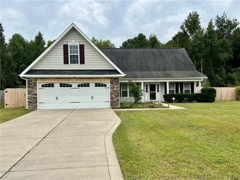 6520 Valley Falls Rd, Hope Mills, NC 28348