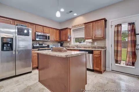 Kitchen - 16 Burr Oak Cir, Bunnlevel, NC 28323 photo 2 of 2