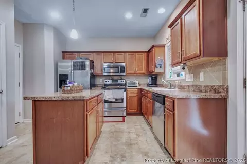 Kitchen - 16 Burr Oak Cir, Bunnlevel, NC 28323 photo 1 of 2