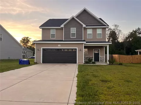 380 Leach Creek Dr, Raeford, NC 28376