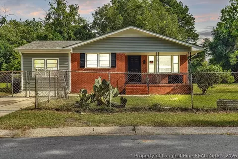 1307 Turnpike Rd, Fayetteville, NC 28305