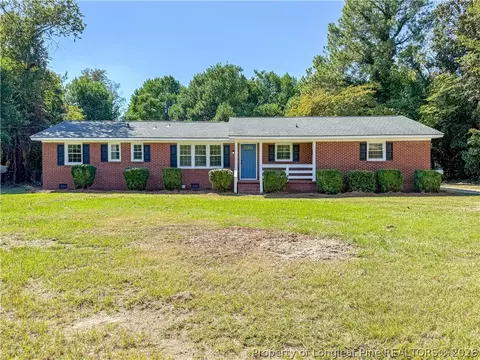 407 Stacy Weaver Dr, Fayetteville, NC 28311