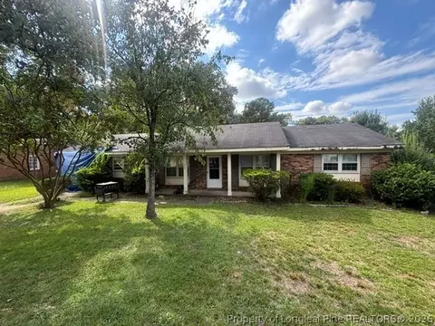 260 Murray Fork Dr, Fayetteville, NC 28314