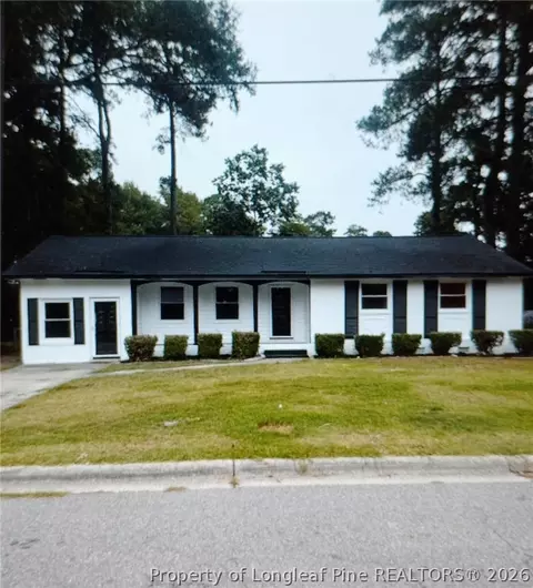 702 W 28th St, Lumberton, NC 28358