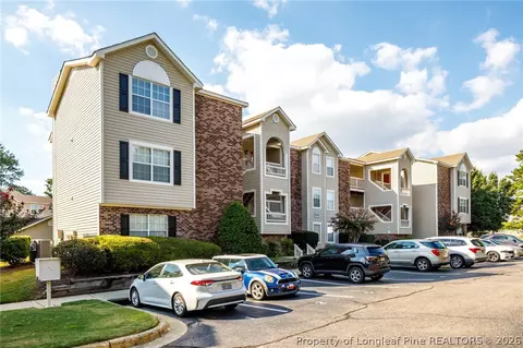 2705 Preston Woods Ln #9, Fayetteville, NC 28304
