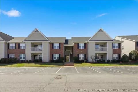 3129 Wisteria Ln #201, Fayetteville, NC 28314