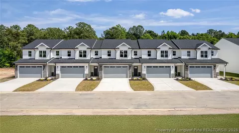 3018 Candlelight Dr, Fayetteville, NC 28311