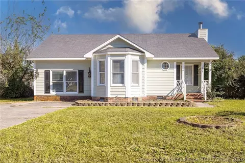 5008 Shimmer Dr, Fayetteville, NC 28304