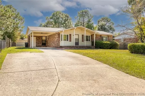 3019 Woolard Dr, Hope Mills, NC 28348