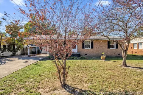 6569 Winthrop Dr, Fayetteville, NC 28311
