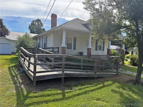 301 N 11th St, Erwin, NC 28339 photo 2