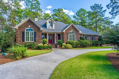 27 Plantation Dr, Southern Pines, NC 28387