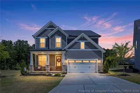 64 Comfort Ct, Fuquay Varina, NC 27526