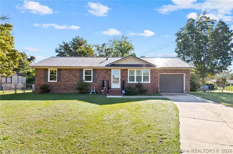 2103 Tunis Ct, Fayetteville, NC 28304