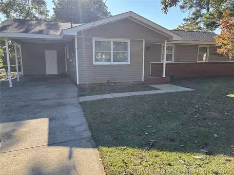 654 Montclair Rd, Fayetteville, NC 28314