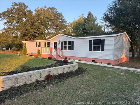 824 Shaker Town Rd, Fayetteville, NC 28312