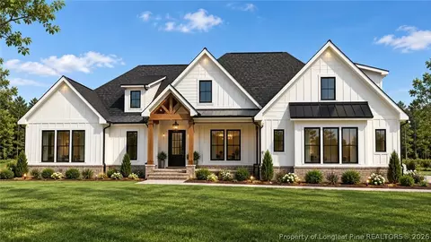 5853 Dottie Cir, Hope Mills, NC 28348