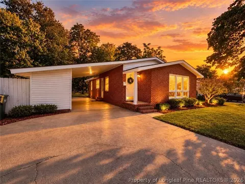 1525 Berkshire Rd, Fayetteville, NC 28305