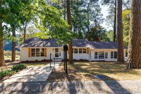 1404 Valencia Dr, Fayetteville, NC 28303