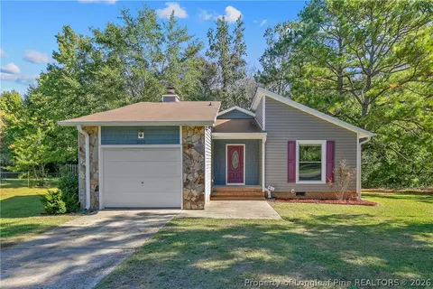 1403 Carnsmore Dr, Fayetteville, NC 28304