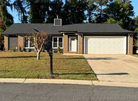 689 Glenola St, Fayetteville, NC 28311