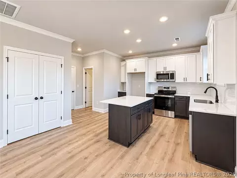Kitchen - 20 Evelene Way, Clinton, NC 28328 photo 3 of 4