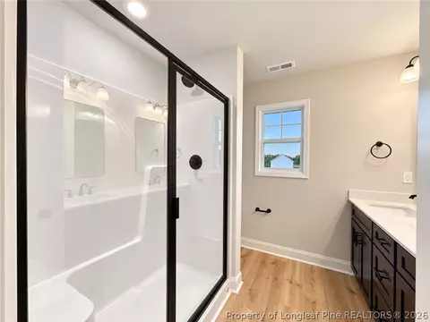 Bath - 20 Evelene Way, Clinton, NC 28328 photo 2 of 5
