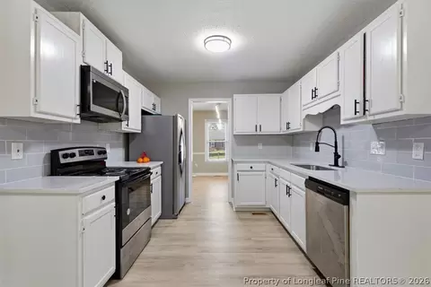 6204 Lakeway Dr, Fayetteville, NC 28306