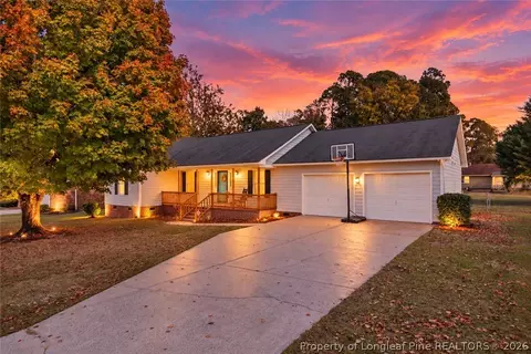 3541 Sturbridge Dr, Hope Mills, NC 28348
