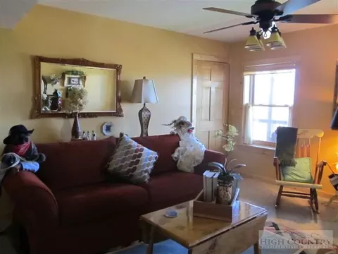 180 Overlook Dr, Crumpler, NC 28617 photo 9