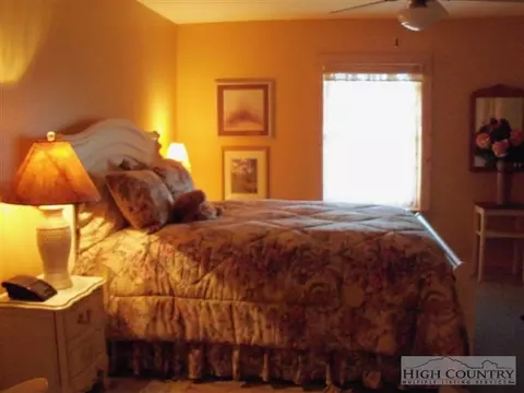 180 Overlook Dr, Crumpler, NC 28617 photo 5