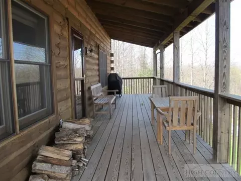 180 Overlook Dr, Crumpler, NC 28617 photo 3