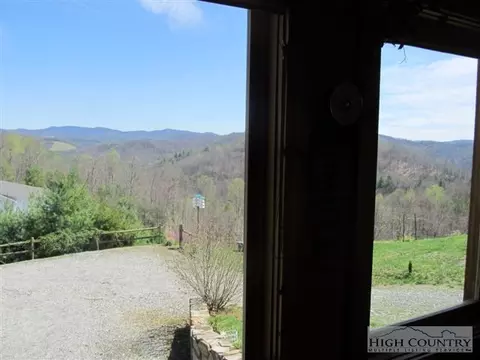 180 Overlook Dr, Crumpler, NC 28617 photo 18