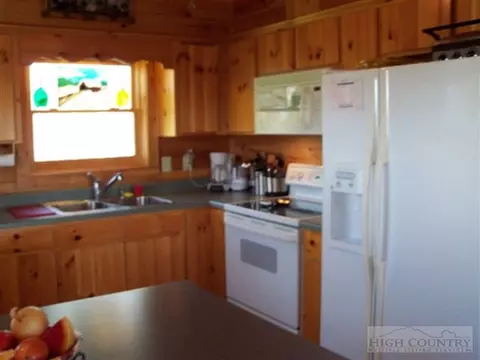 180 Overlook Dr, Crumpler, NC 28617 photo 22