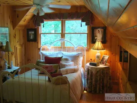 3664 Wildcat Rd, Deep Gap, NC 28618 photo 9