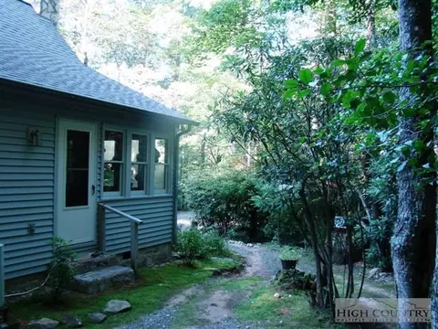 3664 Wildcat Rd, Deep Gap, NC 28618 photo 12
