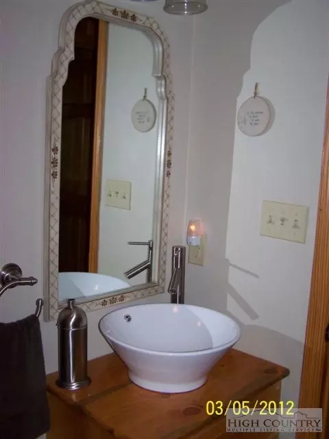 3664 Wildcat Rd, Deep Gap, NC 28618 photo 8