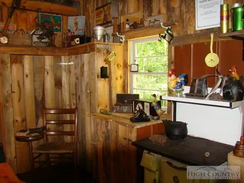 3664 Wildcat Rd, Deep Gap, NC 28618 photo 17