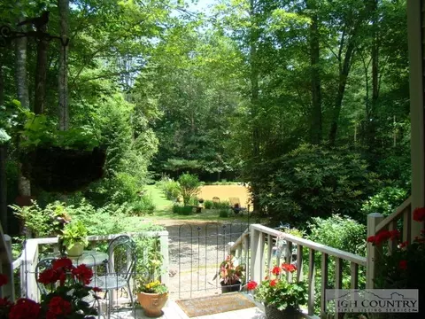 3664 Wildcat Rd, Deep Gap, NC 28618 photo 2