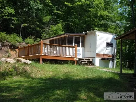 915 Wildcat Ridge Rd, Deep Gap, NC 28618 photo 1