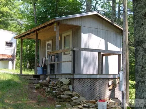 915 Wildcat Ridge Rd, Deep Gap, NC 28618 photo 4