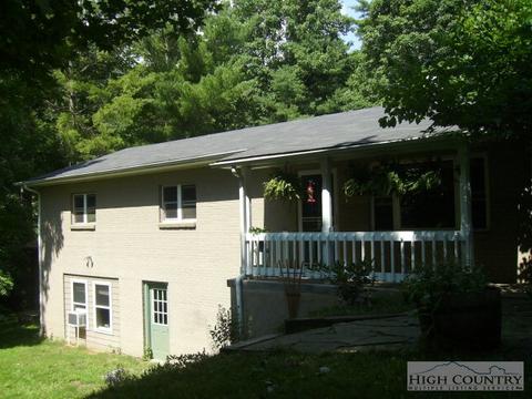 997 Vanderpool Rd, Vilas, NC 28692 photo 1