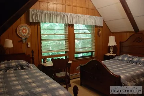 219 Pine Ridge Rd, Beech Mountain, NC 28604 photo 2