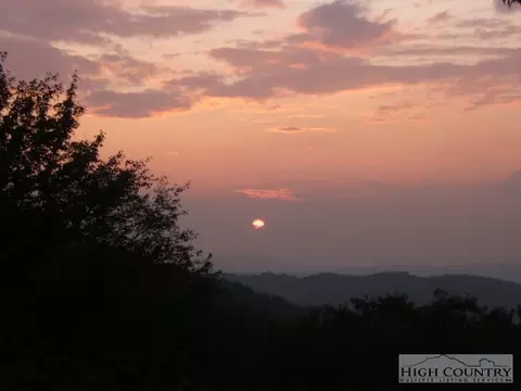 219 Pine Ridge Rd, Beech Mountain, NC 28604 photo 3