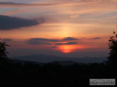 219 Pine Ridge Rd, Beech Mountain, NC 28604 photo 4